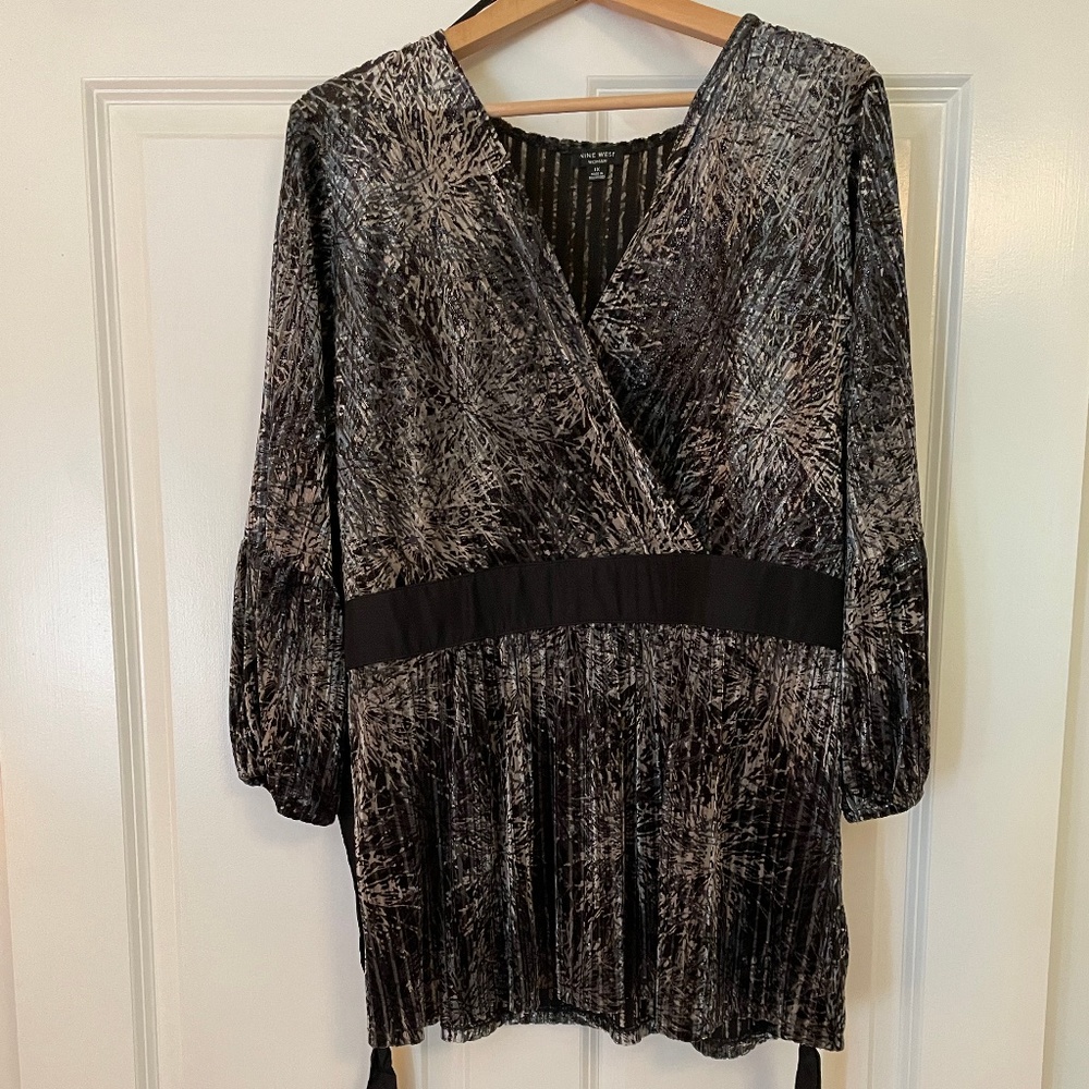 Nine West sparkly velvet burnout top